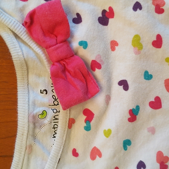 Jumping beans long sleeve tee, multi-colored hearts, size 5. - Picture 2 of 3